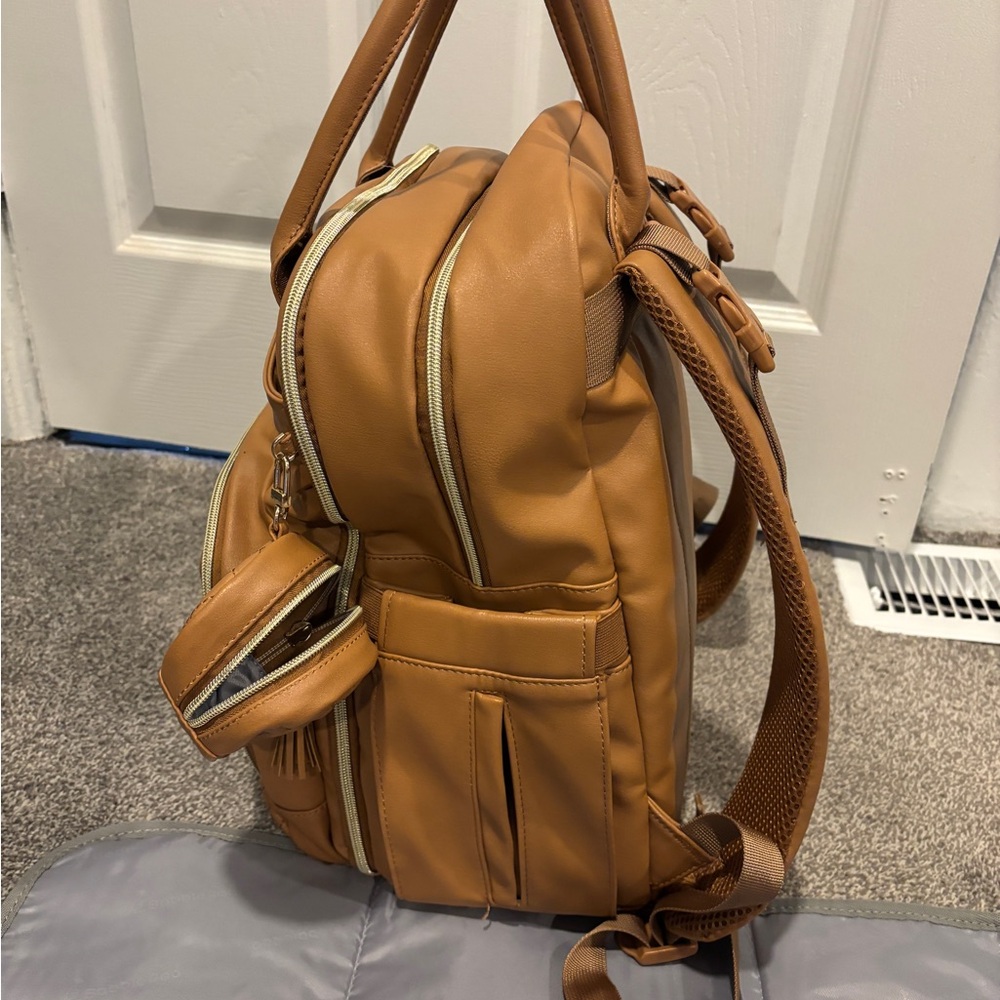 BabbleRoo Leather Diaper Bag Backpack leather brown - Picture 7 of 10